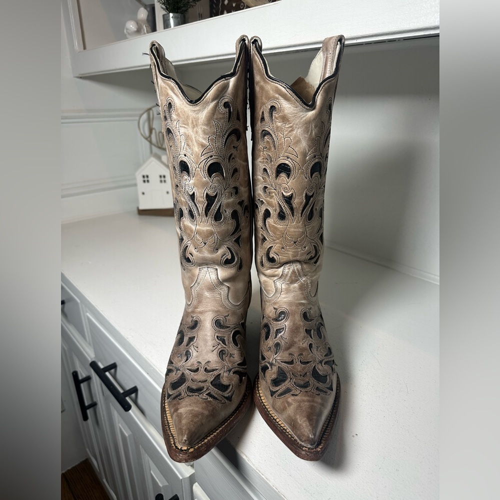 J.B. Dillon Women’s Western Boots 7.5B Tan Cutout Leather Cowboy Vintage Style - Picture 2 of 7